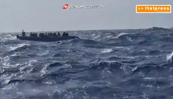 Nuovo naufragio di migranti, 9 vittime e 15 dispersi