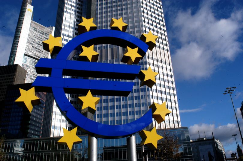La Bce tiene i tassi fermi, con calo inflazione possibile taglio