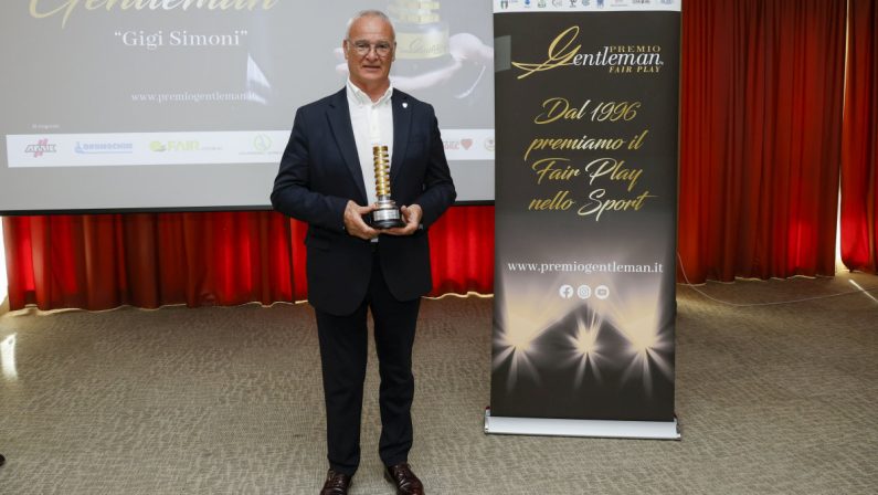 Allenatore Gentleman 2023 a Ranieri nel ricordo di Simoni