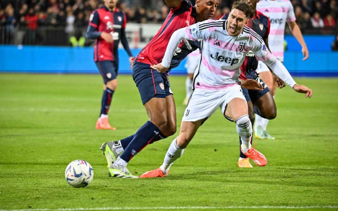 Rimonta Juve a Cagliari, 2-2 alla Unipol Domus