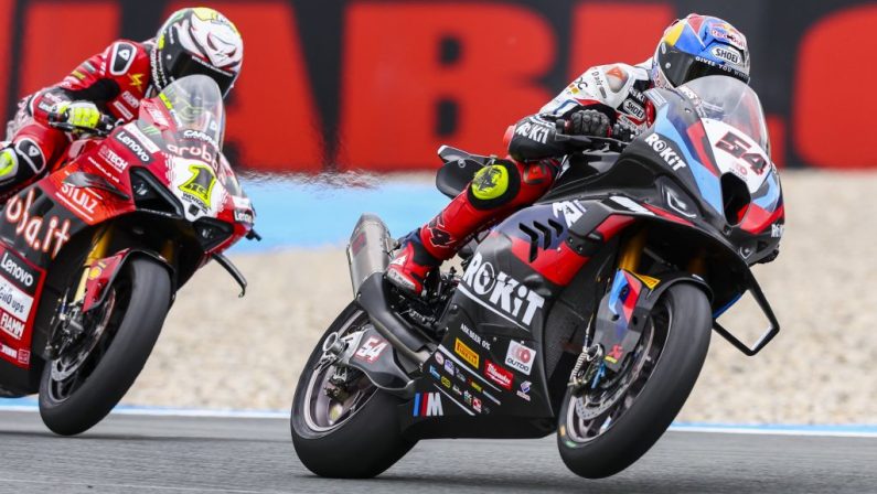 Superbike, in gara 2 primo successo in Olanda per Razgatlioglu