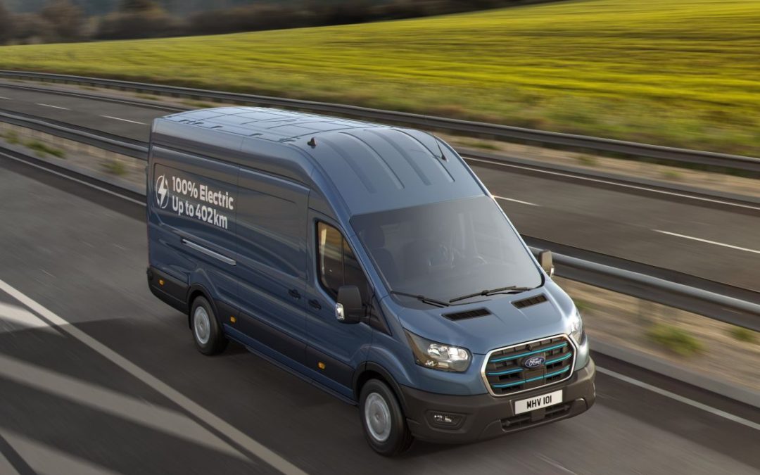 Ford E-Transit aumenta l’autonomia e riduce i tempi di ricarica