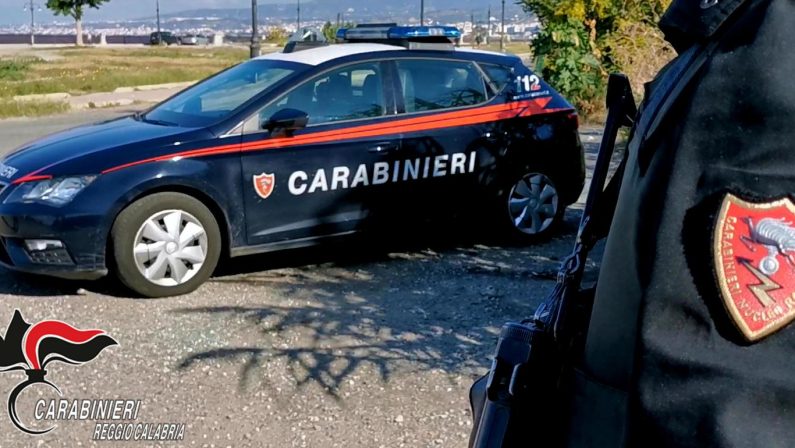 Furgone in fiamme a Reggio Calabria, denunciato un 58 enne