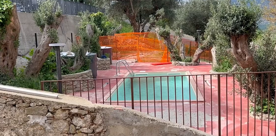 Una delle vasche all'aperte nel futuro centro benessere comunale del centro storico di Castrolibero