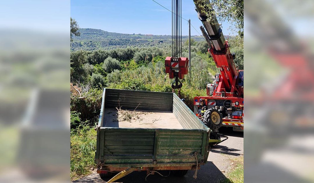 Incidente sul lavoro nel vibonese, uomo morto schiacciato dal trattore