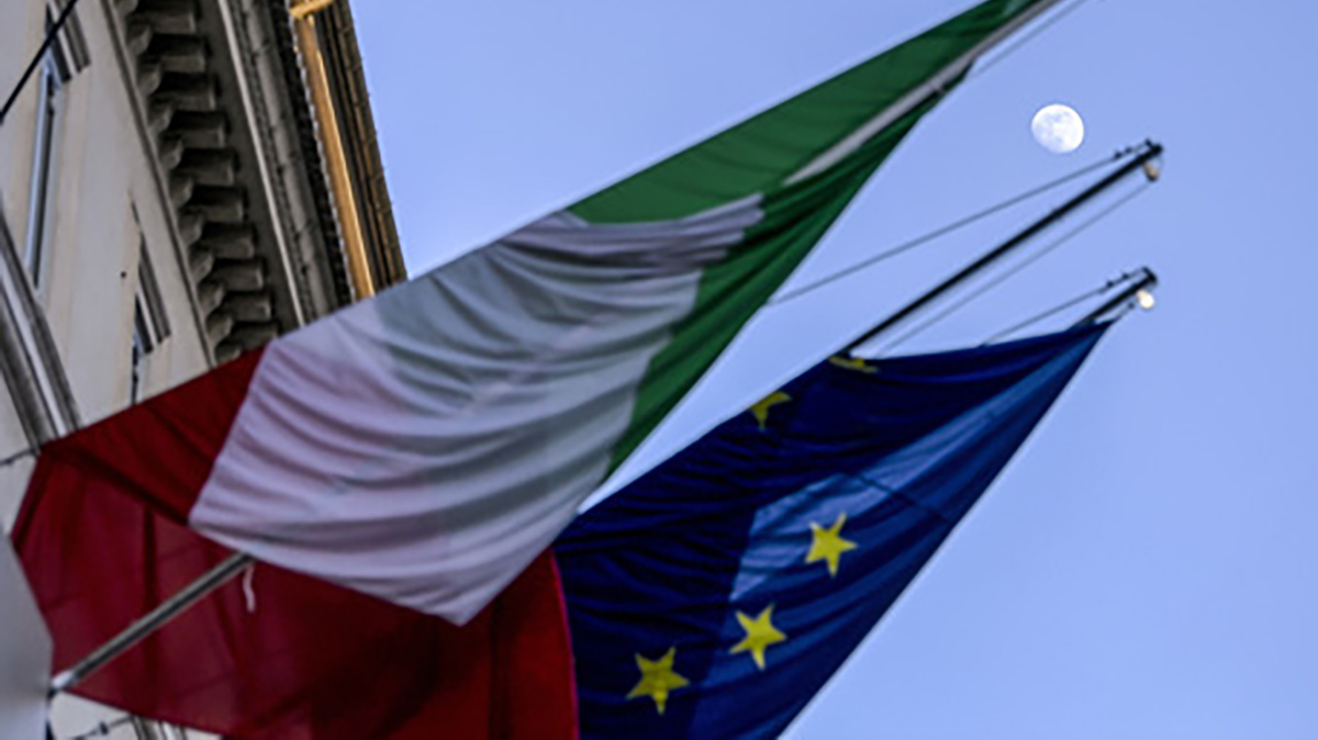 L’editoriale di Roberto Napoletano l’ALTRAVOCE  dell’ITALIA LA BARCA ITALIA VA
