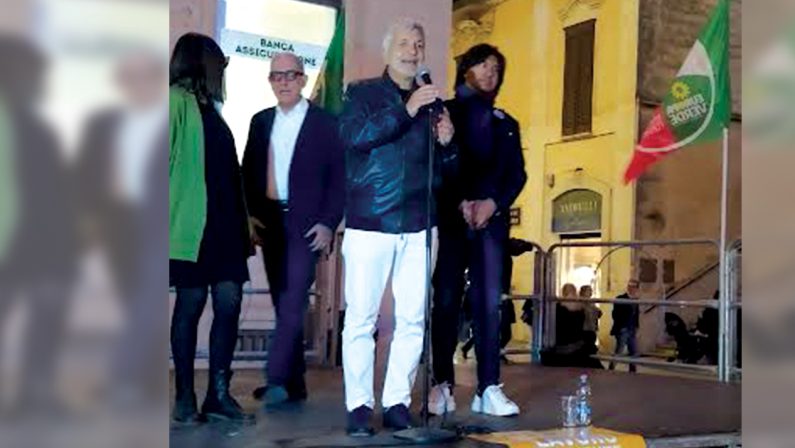 L’attacco di Vendola: «Bardi e Meloni rispondano di alto tradimento»