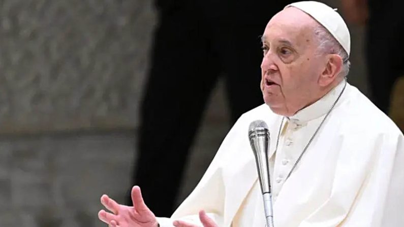 Papa Francesco alle detenute: «Nessuno toglie dignità alle persone»