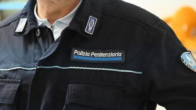 Avellino, porta la droga al figlio in carcere. Donna in arresto