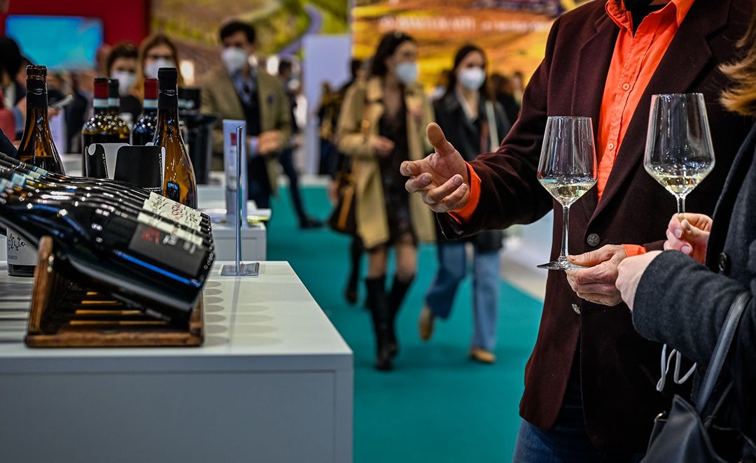Ottanta aziende calabresi al Vinitaly, spazio anche per l’olio