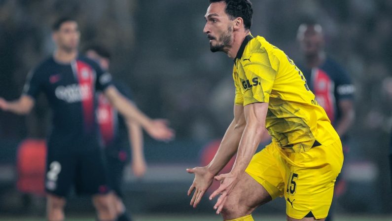 Hummels manda in finale di Champions il Dortmund, Psg fuori