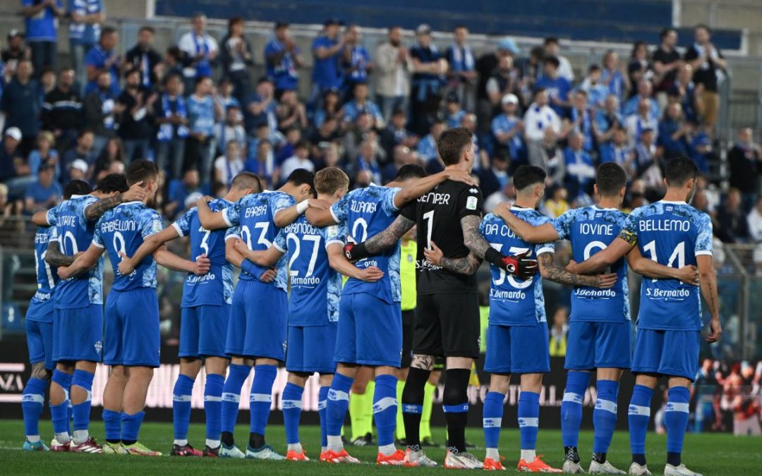Il Como raggiunge il Parma in Serie A, Ascoli in C