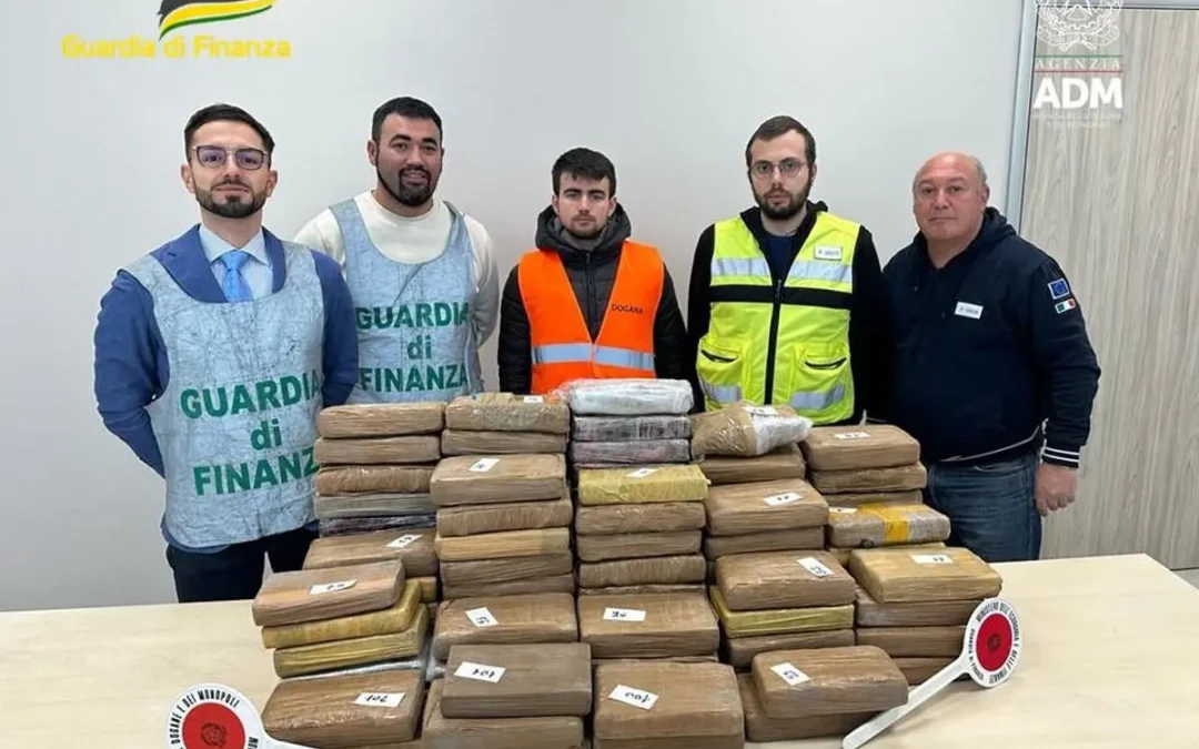 Sequestrati 116 kg di cocaina nell’interporto di Vado Ligure