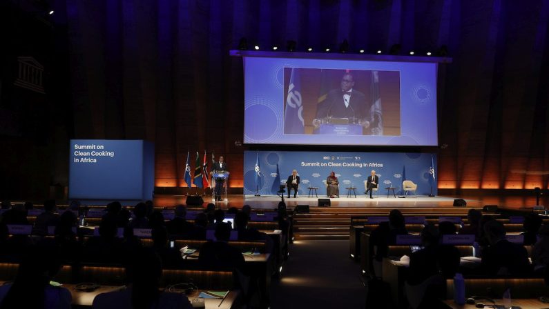 Eni promuove in Africa l’accesso a sistemi di cottura più moderni