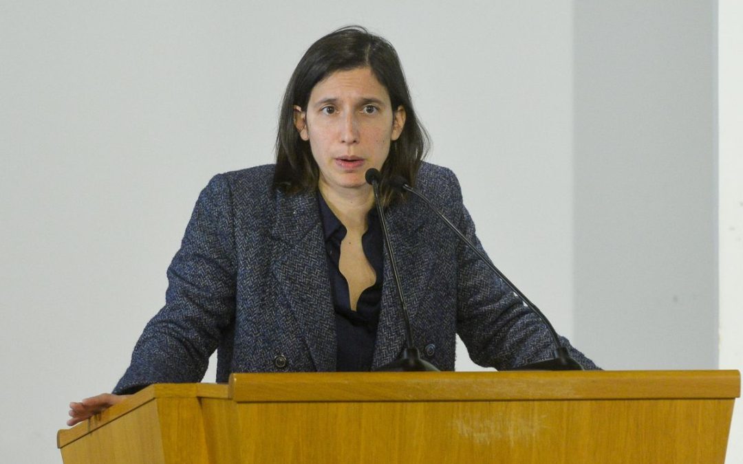 Schlein “Toti non resti un minuto di più. La politica alzi la guardia”