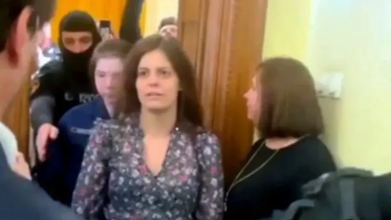 Ilaria Salis ha lasciato il carcere per i domiciliari