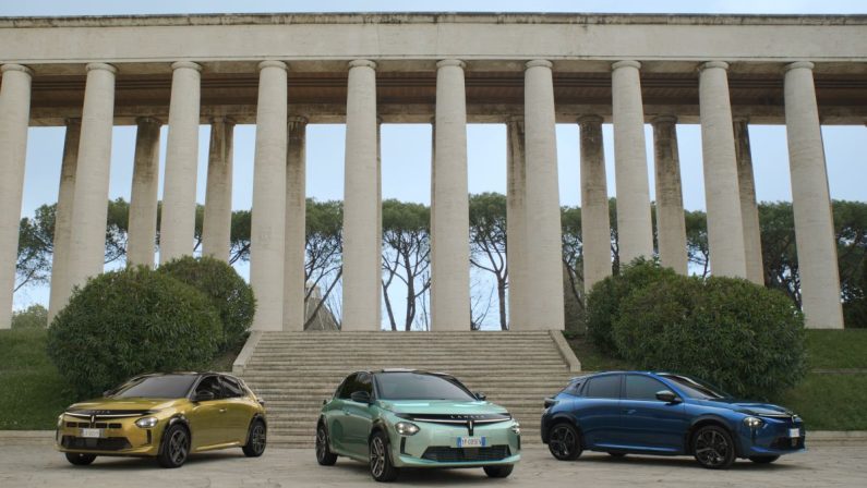 Nuova Lancia Ypsilon. Un’auto, quattro storie