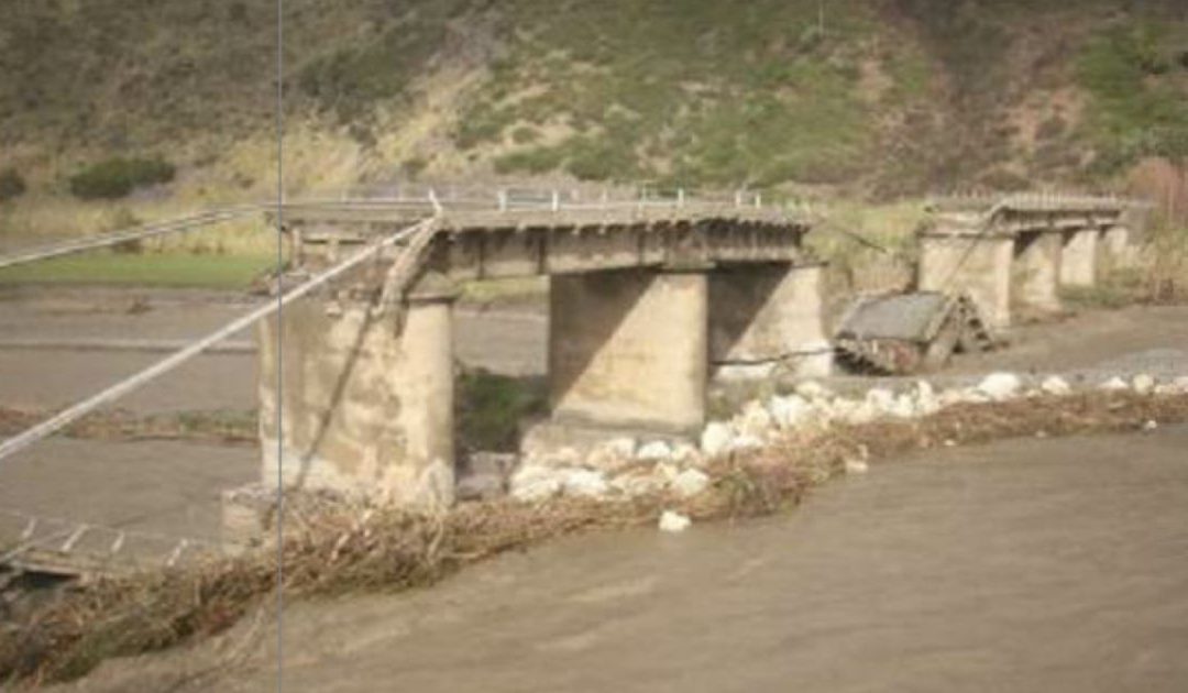 Il ponte sul Savuto crollato ormai 18 anni fa