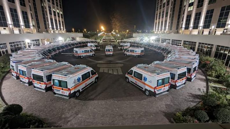 Mancano autisti e infermieri, a Cosenza ferme le ambulanze nuove