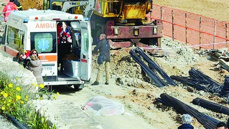 Tre morti sul lavoro a Crotone, tragedia evitabile