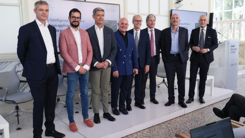 Osservatorio Auto Luiss, 70 miliardi investimenti in IA entro il 2030