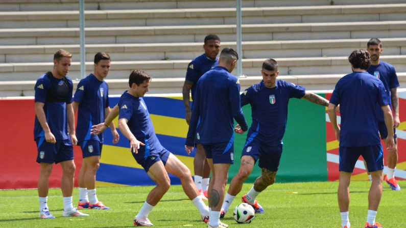 Spalletti apre la seduta ai tifosi, cori e gol verso la Svizzera
