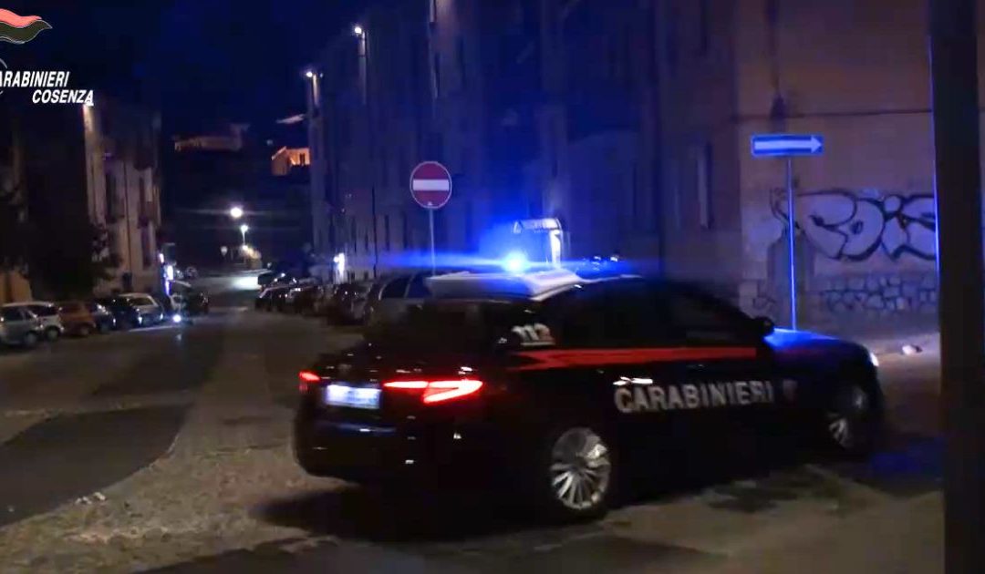 Cosenza, spaccio di eroina e hashish: cinque arresti