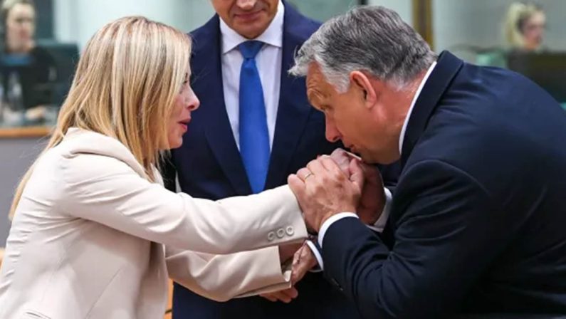 MELONI-ORBAN, UNITI SUI MIGRANTI DIVISI SU PUTIN E LE NOMINE UE