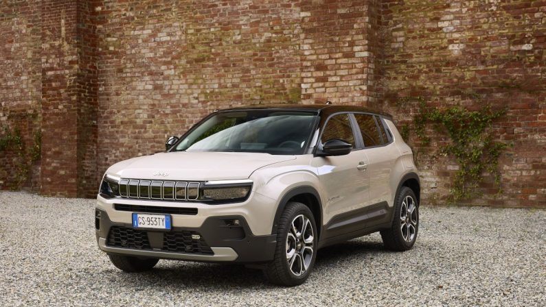 Jeep Avenger nel primo semestre 2024 il Suv più venduto in Italia