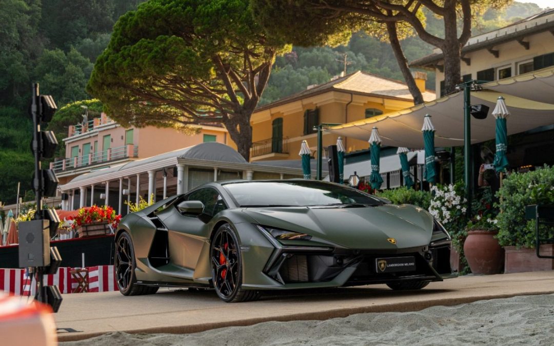 Lamborghini Milano porta la Revuelto V12 ibrida in riva al mare