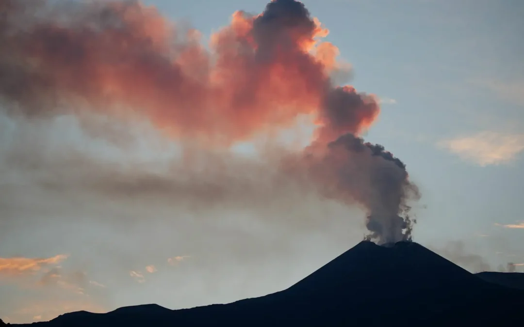Esaurita fontana di lava sull’Etna, verso graduale riapertura aeroporto Catania
