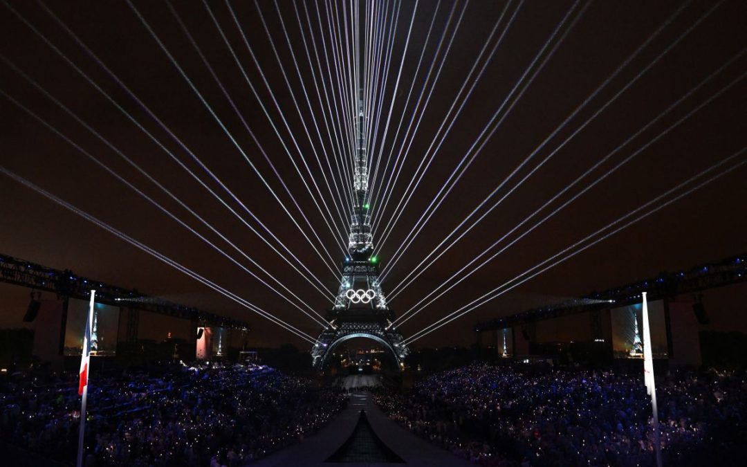 Show sulla Senna e gran finale al Trocadero, è l’ora di Parigi