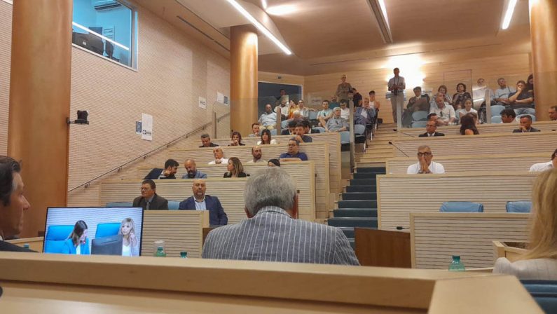 Appalti flop a Potenza, la maggioranza freme per i risarcimenti