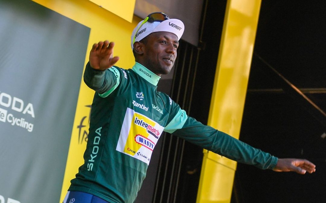 Girmay concede il bis al Tour, Pogacar resta in giallo
