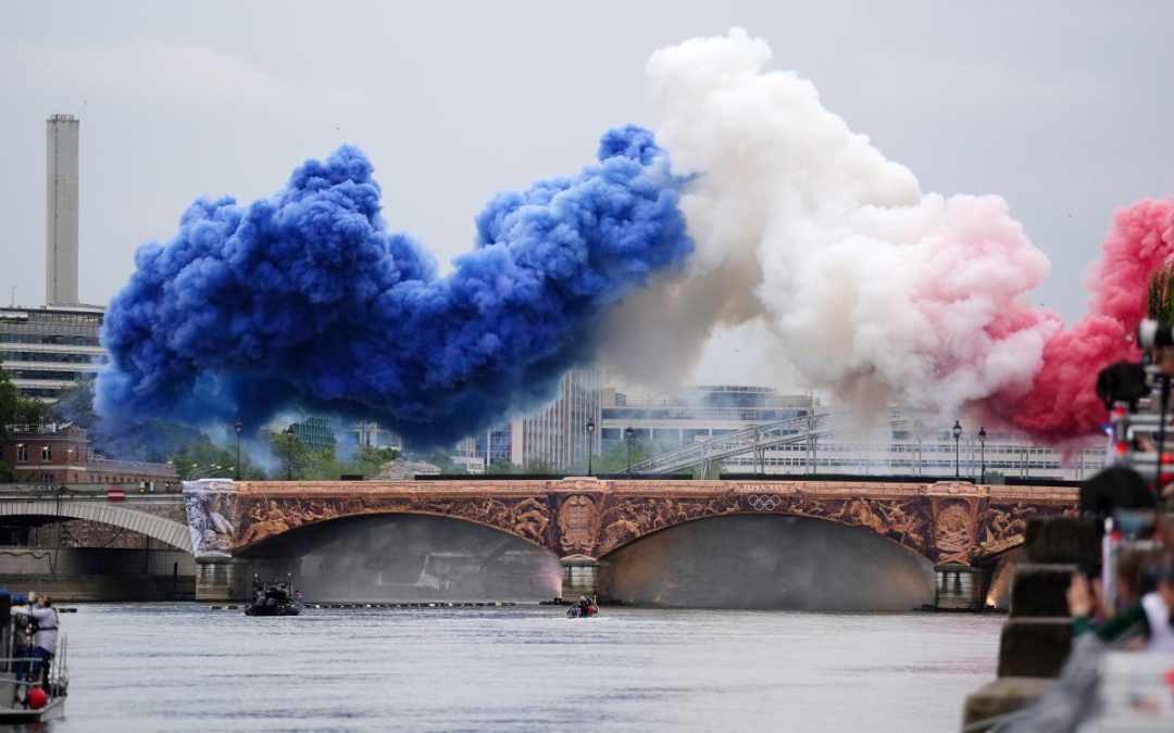 Cerimonia sulla Senna, al via le Olimpiadi di Parigi