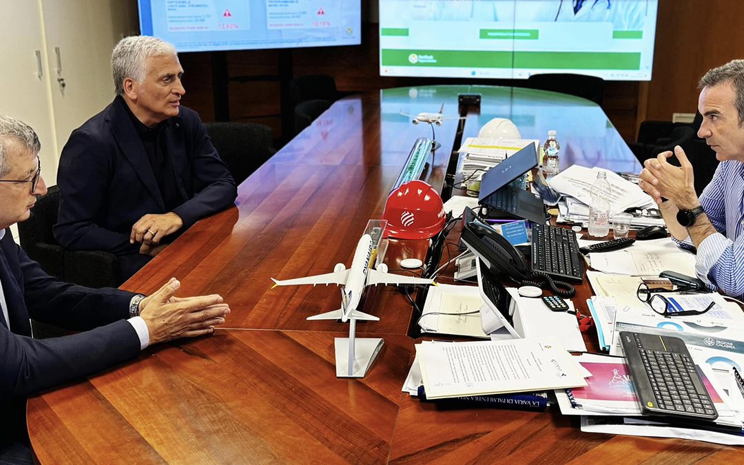 L'incontro tra Occhiuto e i consiglieri regionali di Azione, Giuseppe Graziano e Francesco De Nisi (foto dal profilo Facebook di Giuseppe Graziano)