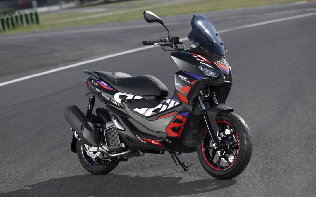 Aprilia SR GT Replica 2024, lo scooter “urban adventure”