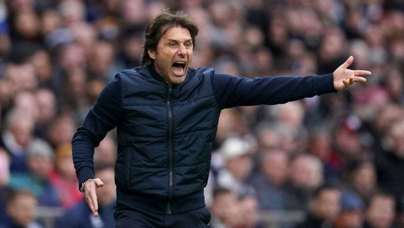 Conte “Napoli è in ricostruzione, prepariamoci a soffrire”