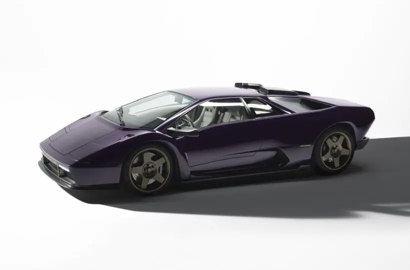 Debutto mondiale di Eccentrica V12 in versione marciate