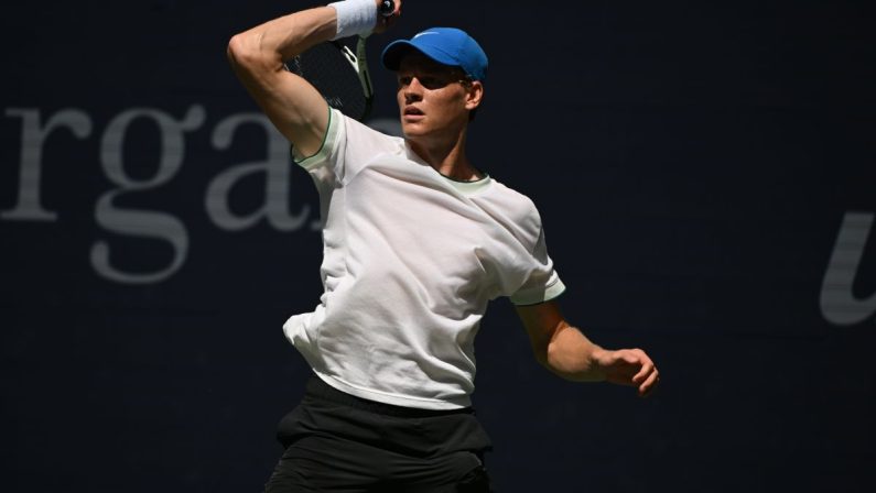 Sinner cede un set ma vince all’esordio agli Us Open