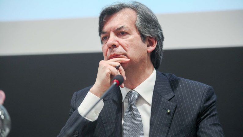 Intesa Sanpaolo, per il settimo anno Messina miglior ceo banche europee