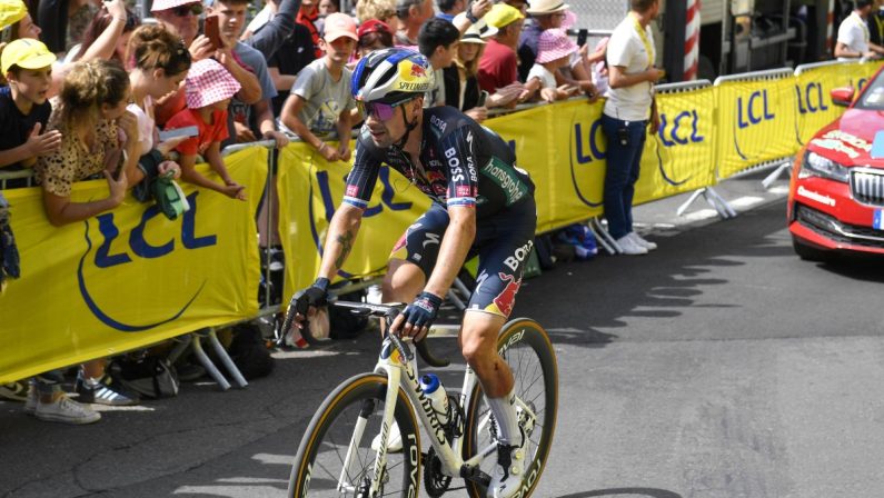 Alla Vuelta Roglic vince la 19^ tappa, torna in maglia roja