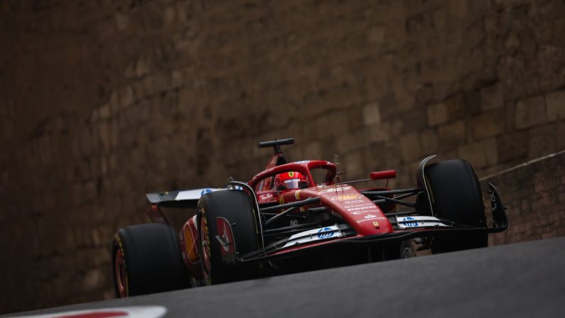 A Baku Ferrari c’è: seconde libere a Leclerc, Sainz quarto