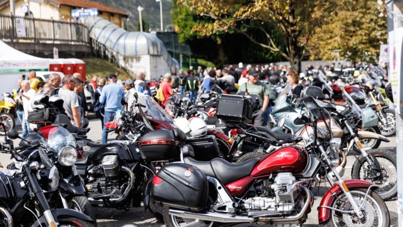 Moto Guzzi Open House, in 30 mila hanno invaso Il “Nido dell’Aquila”