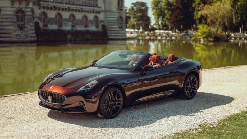 Maserati GranCabrio Folgore Tignanello allo Chantilly Arts Elegance