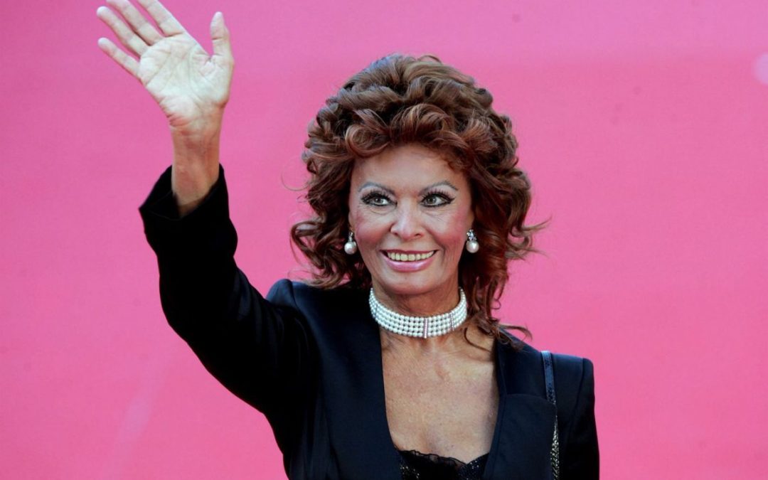 Sophia Loren compie 90 anni, Mattarella “Immagine di bellezza e arte nel mondo”