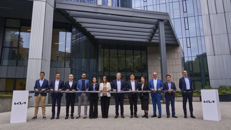 Kia Italia ha inaugurato la nuova sede a Pharo Milano