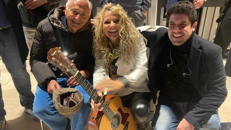 Mogol e Gianmarco Carroccia a Ceraso con un omaggio a Battisti