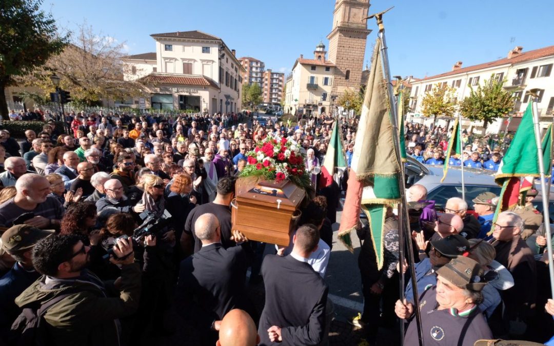 In migliaia a Giaveno per ultimo saluto a Matilde Lorenzi
