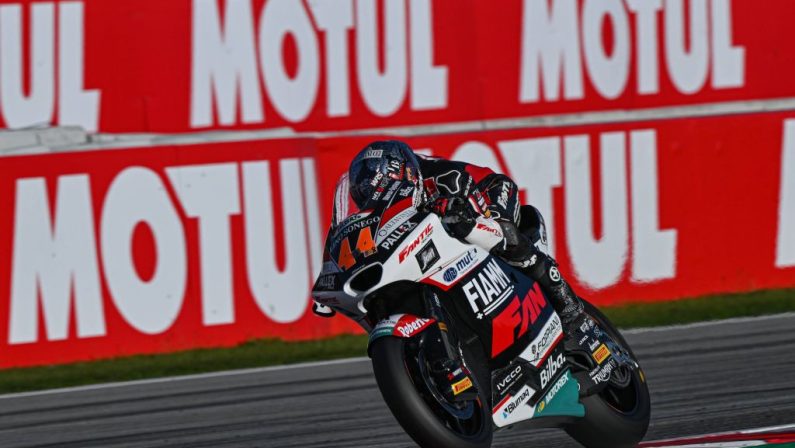 Canet vince a Barcellona in Moto2, primo podio per Moreira